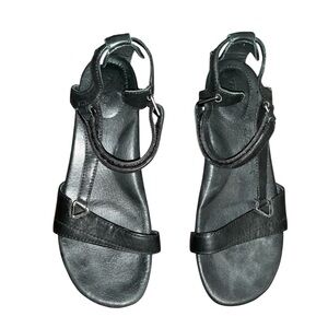 Women’s Teva Capri black leather ankle strap wedge sandals size 6.5